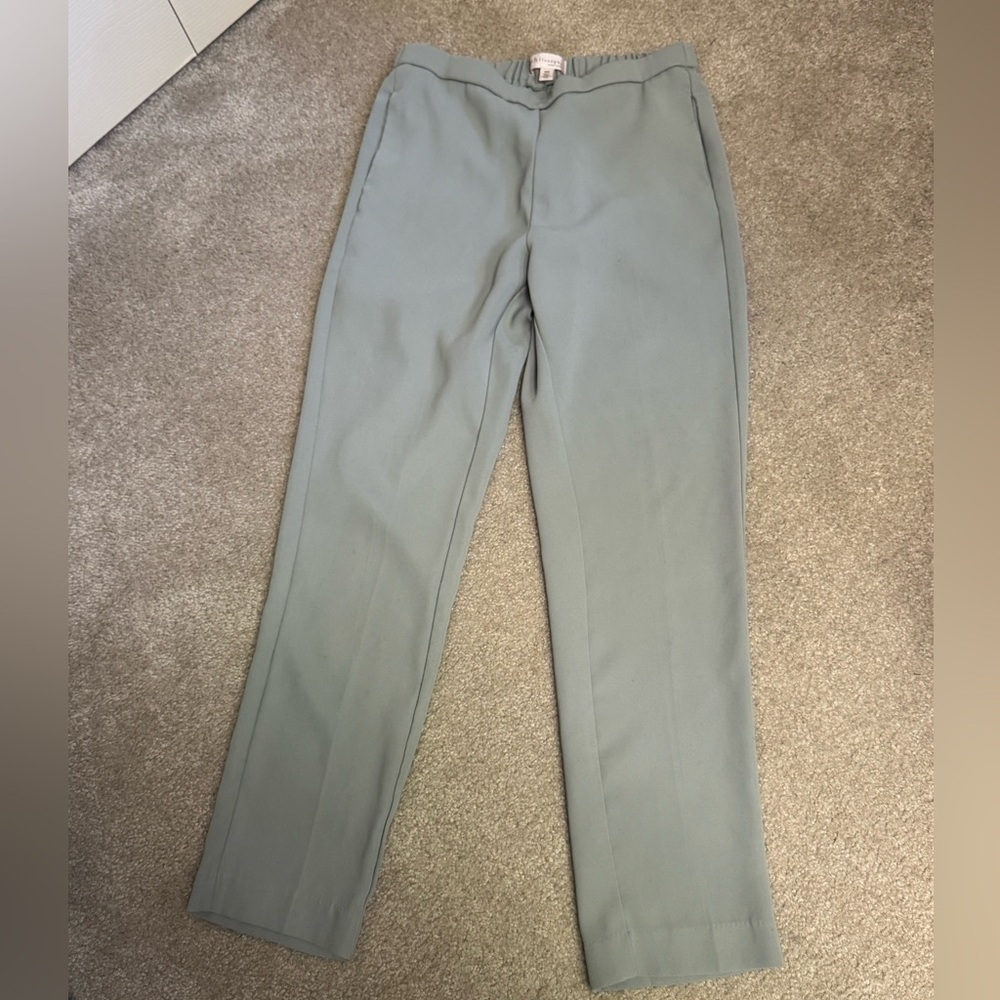 Philosophy sage green Tailored Pants ankle length size medium no flaws